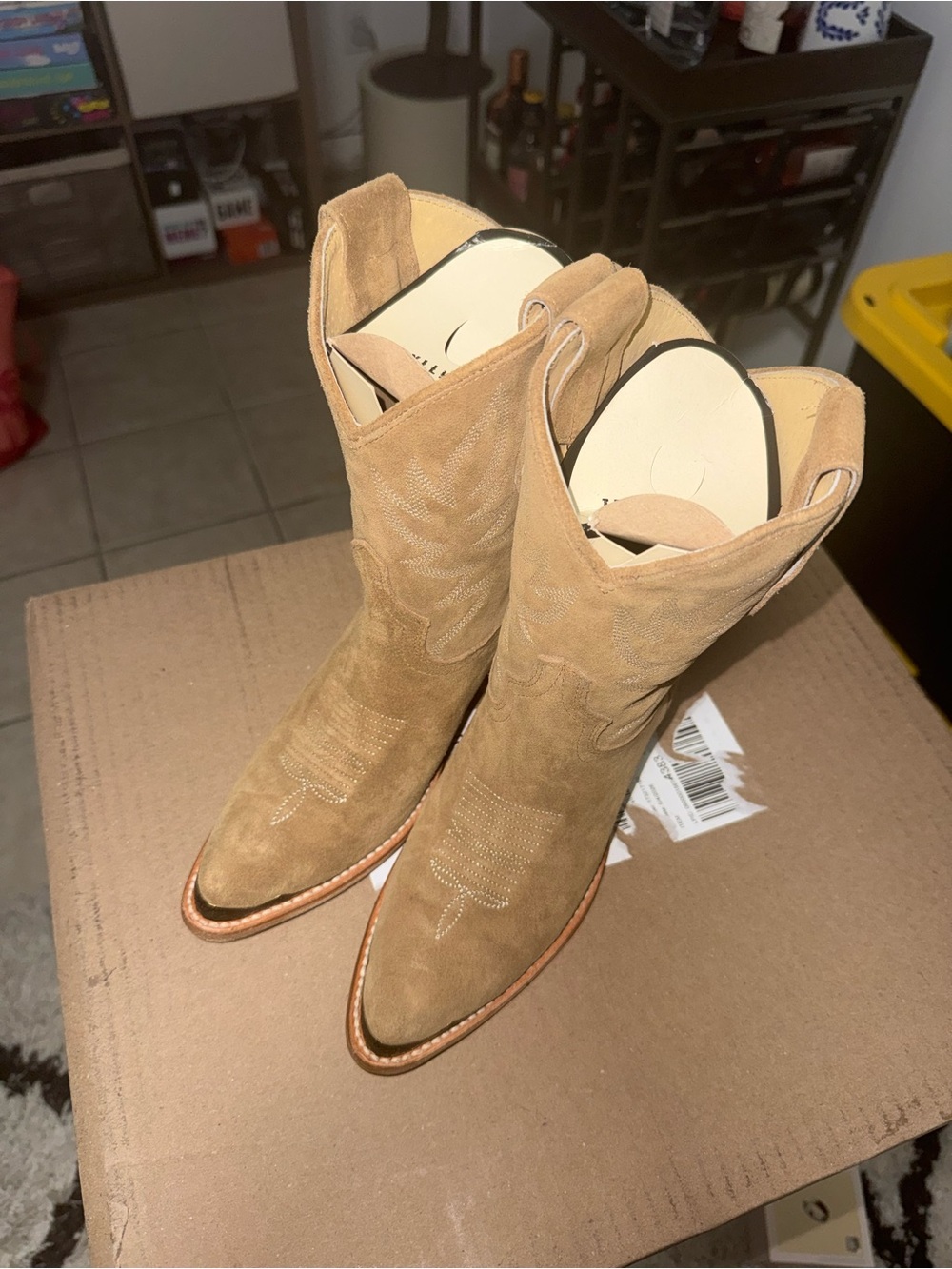 Idyllwind Tan Suede Western Ankle Booties